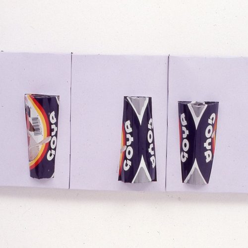 Flandres. Dimensões: 24 x 35 x 2,5 cm