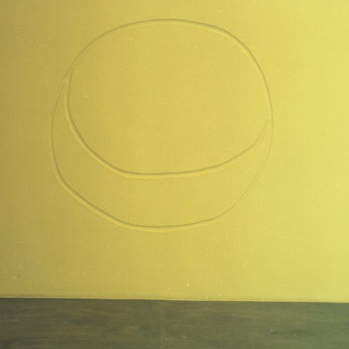 Sulco na parede. Dimensões: 142 x 170 x 4 cm