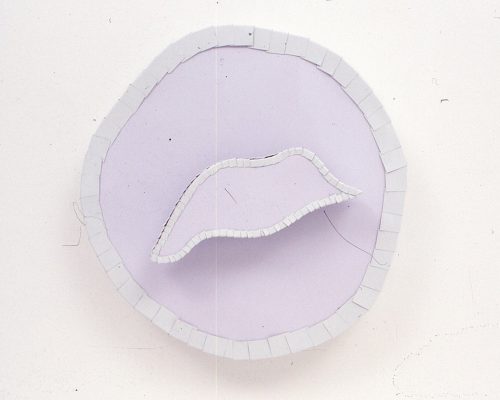 Flandres, rebites, motor de caixa de música. Dimensões: 0 x 38 x 14 cm