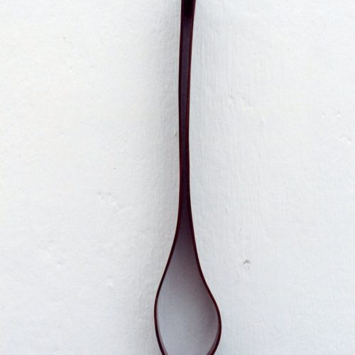 Madeira. Dimensões:	47 X 8 X 4,5 cm